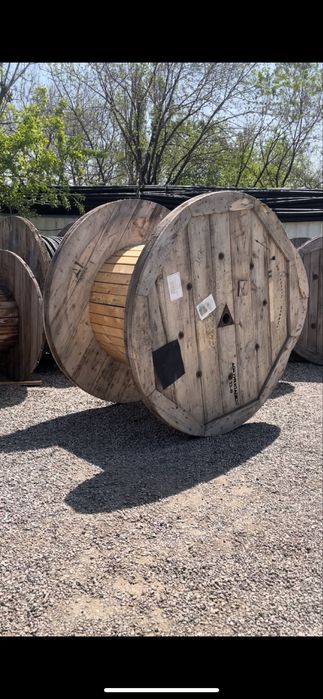 Деревянные барабаны от кабеля