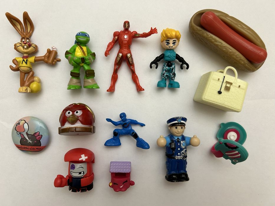 Фигурки игрушки