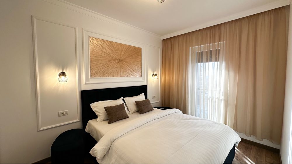 Regim hotelier, Adora Park, parcare, Netflix