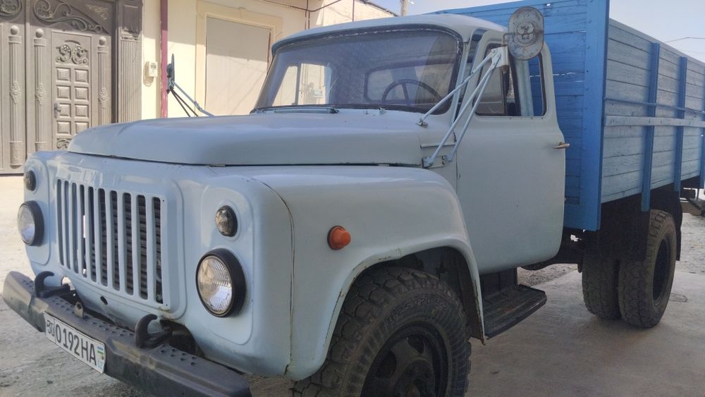 Gaz 52 sotiladi srochno