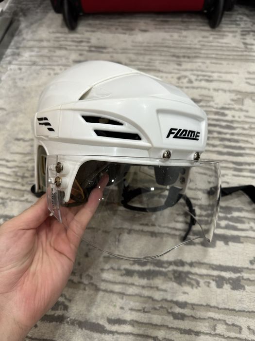 Хоккейная форма, продам срочно!