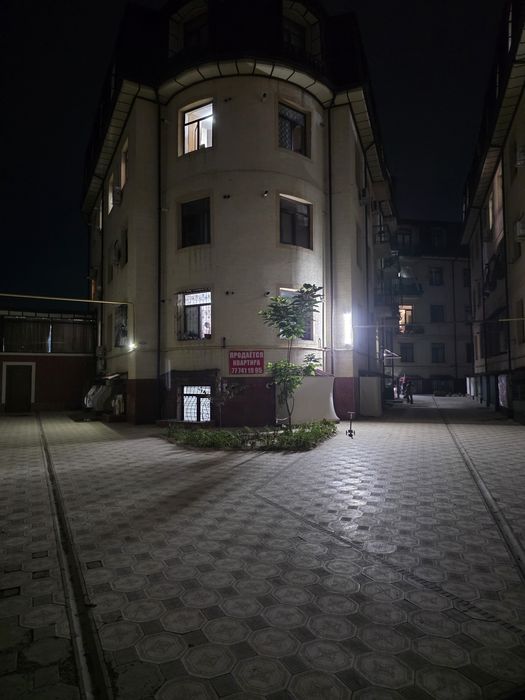 Navastroyka unversam sotiladi