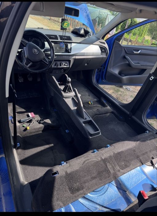 Продавам Skoda Fabia 2016 ; 1.4TDI