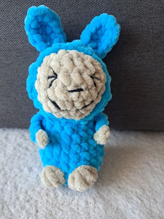Лабубу, Labubu, плюшена ръчно плетена играчка