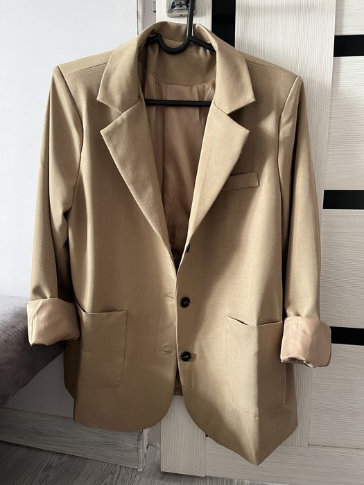 Пиджак новый бежевый