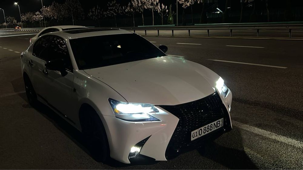 Продаю легендарный Lexus gs350