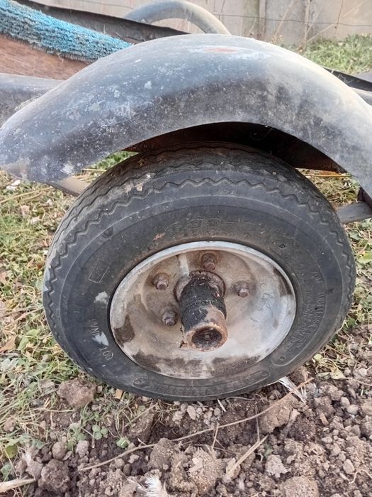 Продам прицеп на запчасти