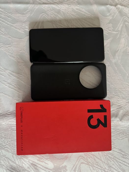 Oneplus 13 256gb stocare, 12gb ram, negru