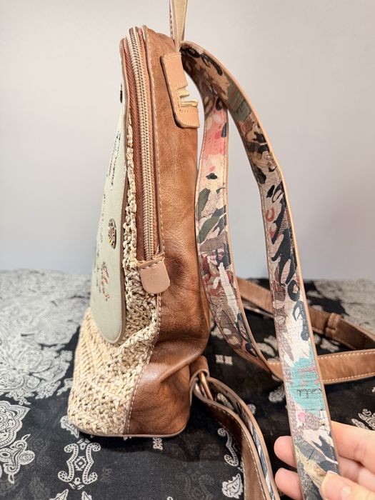 Раница Anekke за лятото