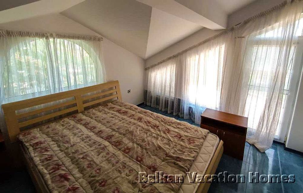 Къща до морето до Албена