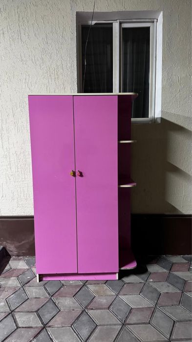 Шкаф, кровать и парта