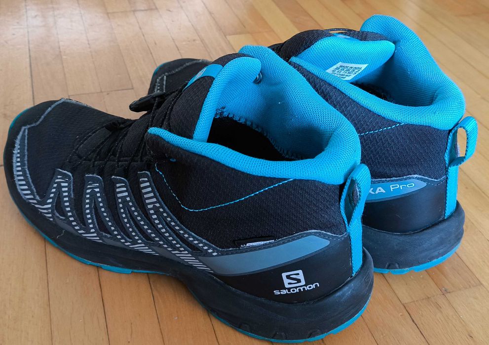Ghete drumetie trekking Salomon