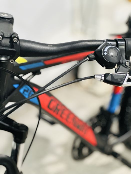 Продам велик в хорошем состаяний