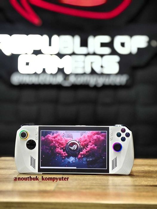 Мощный игровой Asus Rog ALLY z1Extreme
