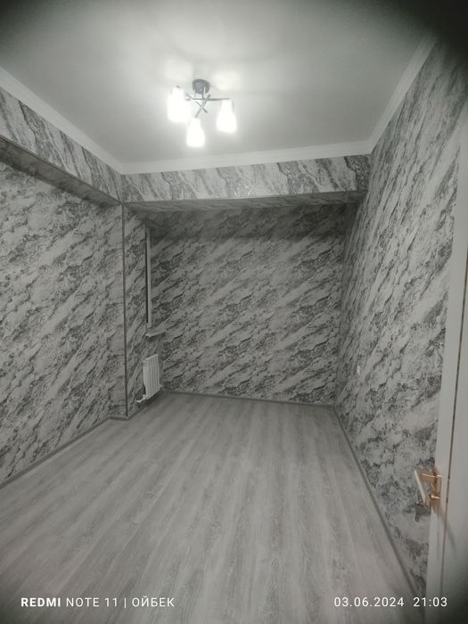 Квартира сотилади мулжал 10 мкр Нина кафени  оркасида  2 хона 50 КВ