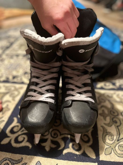 Бауер обменит бауер