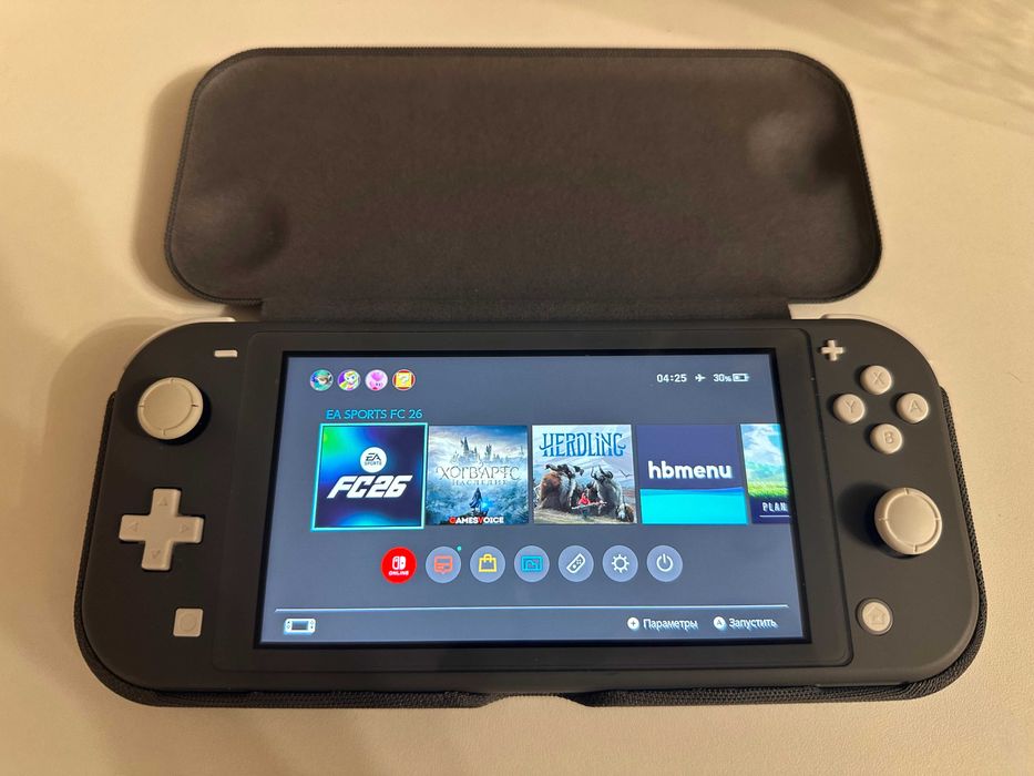 Nintendo Switch Lite Прошитая + Nintendo Flip Case