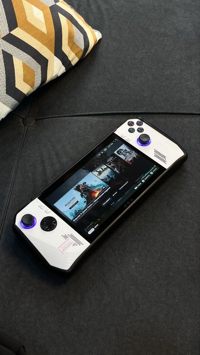 Игровая портативная приставка Asus Rog ally, 512gb, 1 мес гарантии