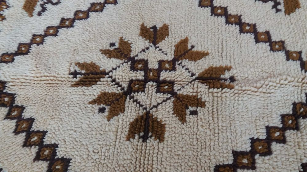 Китеник от чиста вълна