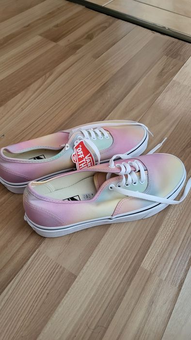 Vans femei aura shift multi/tr wht,marimea 40.5,noi,cu eticheta