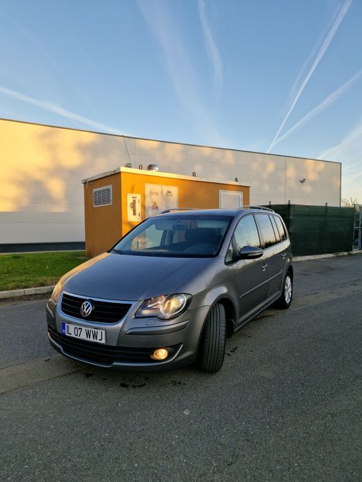 VOLKSWAGEN Touran 2010 — imagine 2