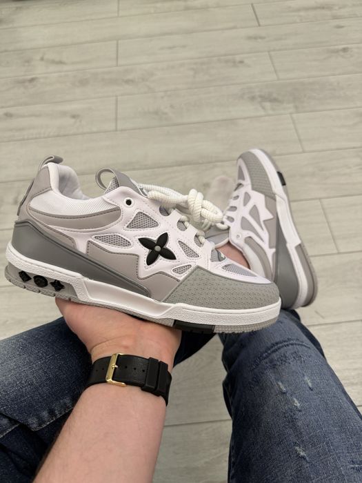 Adidasi Barbati Louis Vuitton Skate Gri & Alb!