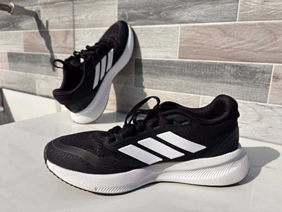 Маратонки Adidas
