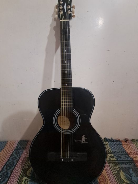 Гитара сатам 40000тг