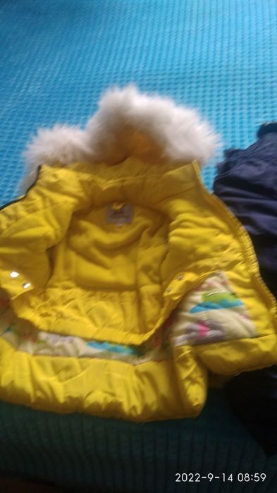 Продам детскую курточку со штанами.