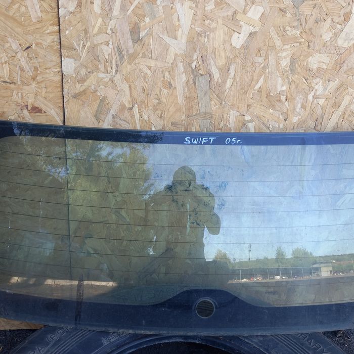 Заден прозорец за Suzuki Swift