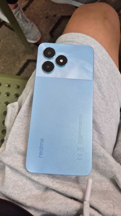 Продавам realme note 50