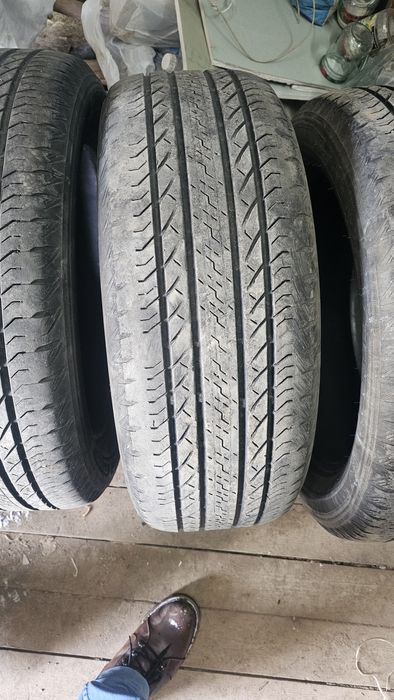 Продам летние шины BRIDGESTONE 235/55/19