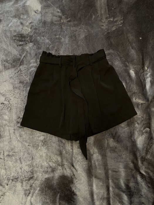 Пола / къси гащи