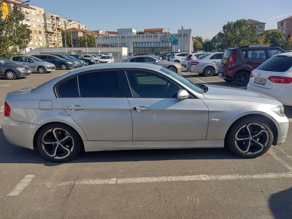BMW E90 318d 122CP