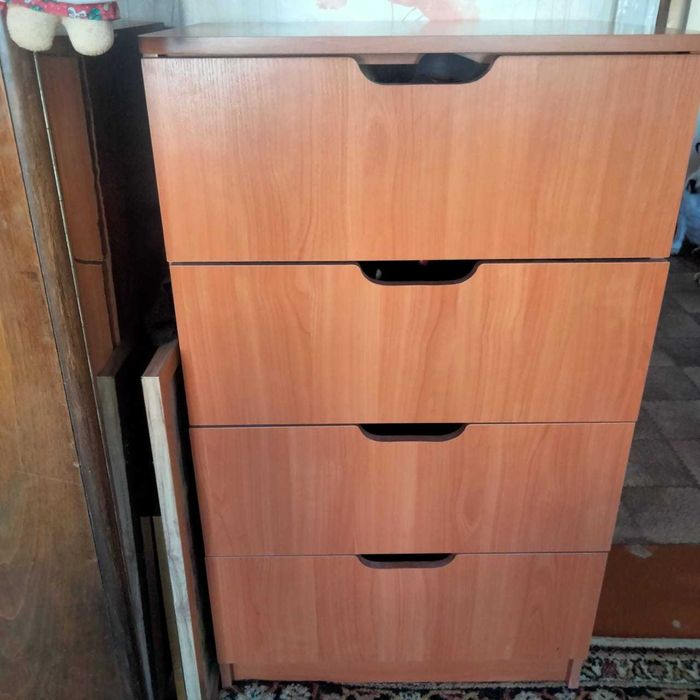 Шифонер, шкаф и комод