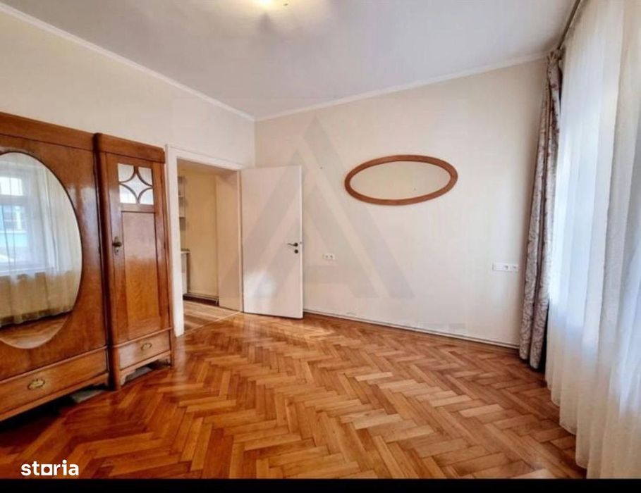 Apartament 2 camere 61 mp utili parter 2 bai 2 pivnite Centrul Istoric