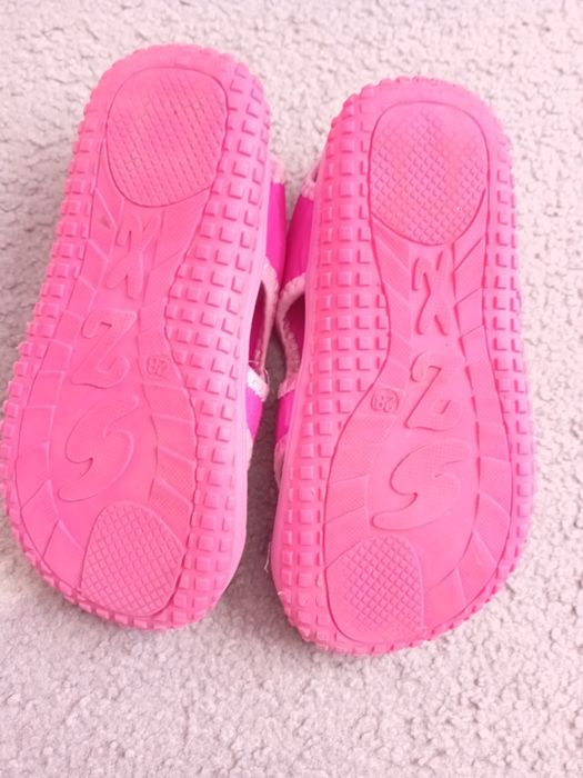 Розови сандалки от плат