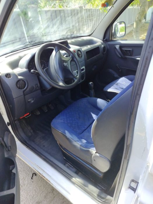 Vând peugeot partner 2007