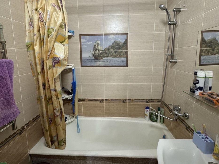 Продается 4х комнатная квартира