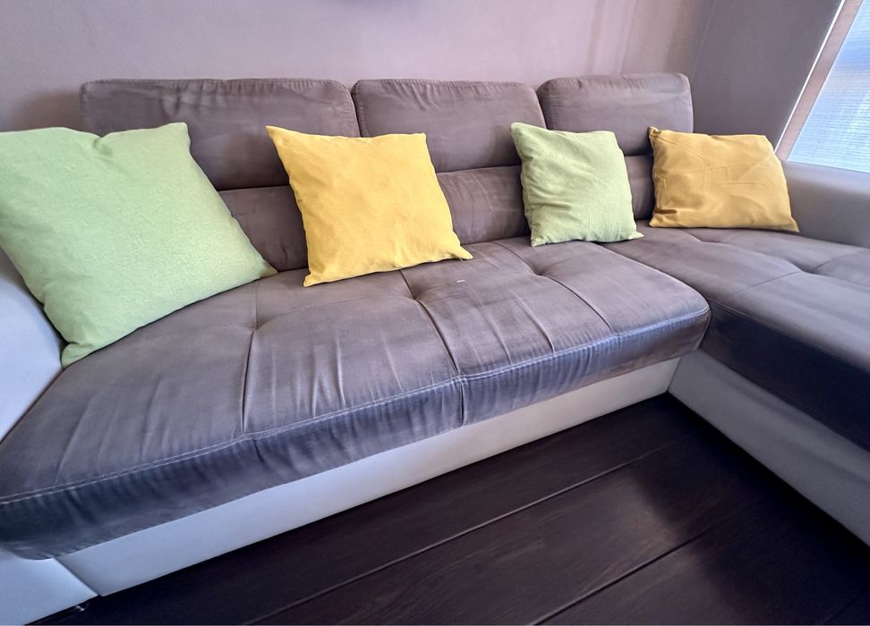 Ъглов диван с функция сън