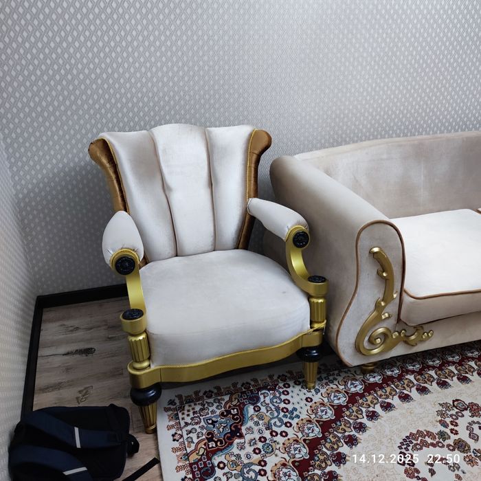 Продам диван с креслом — 70 000 тг