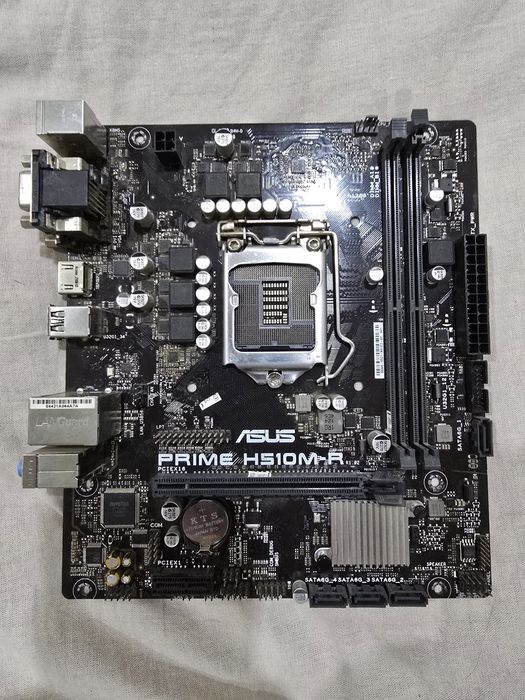 Процессор Intel Core i3 10100f