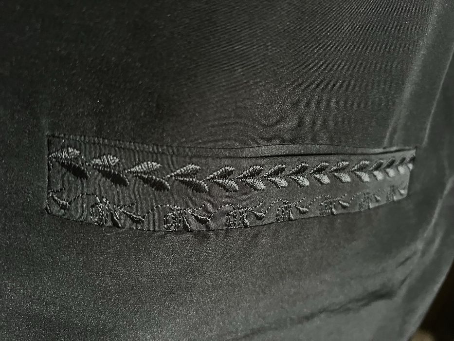 Dulamă și vestă călugărească