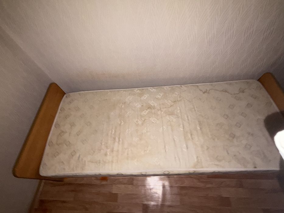Одноместная кровать даром