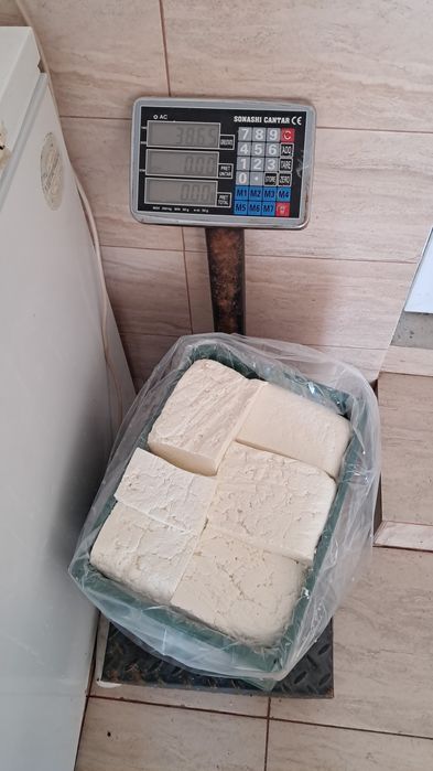 Vand Telemea Caș Brânză proaspătă puțin sarata
