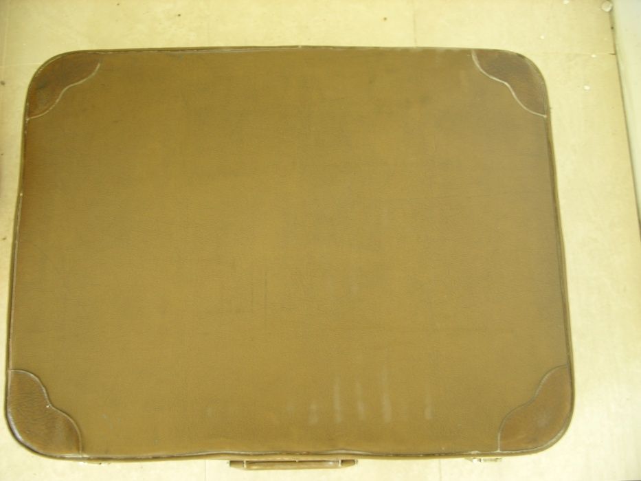 Куфари кожен и картонен