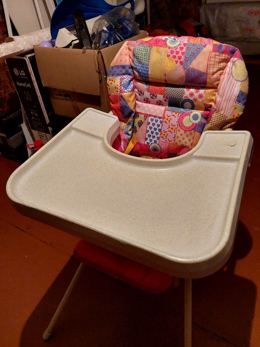 Продам стул для кормления!!! Б/у. Цена 4000тг.