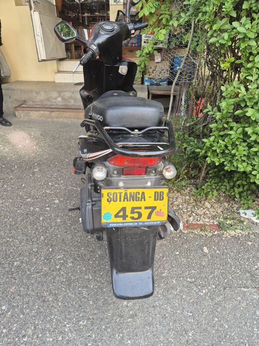 Vând scuter Kymco