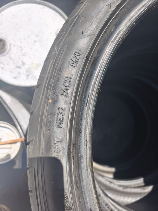Cauciucuri de vara 255 35 R19 stare foarte buna!