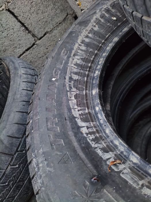 Продам два баллона 245 65 R17